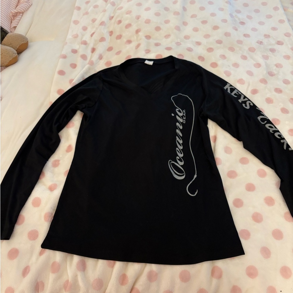 Women’s Black Long Sleeve V-Neck Tee